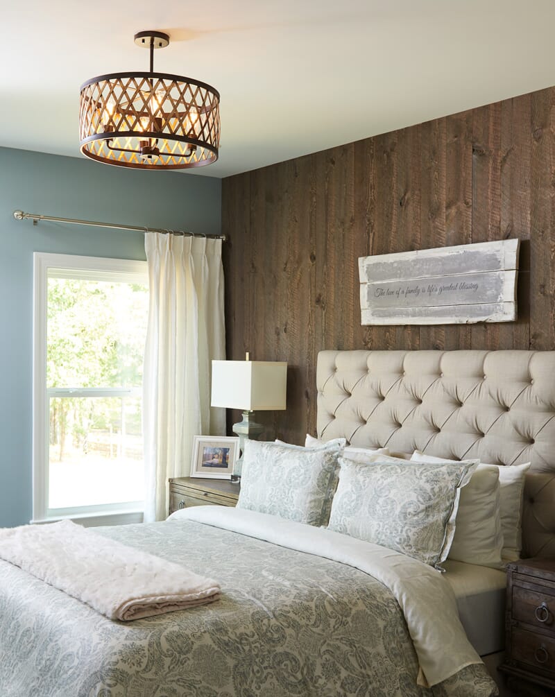 3 ways to refresh your spare bedroom - LightsOnline Blog