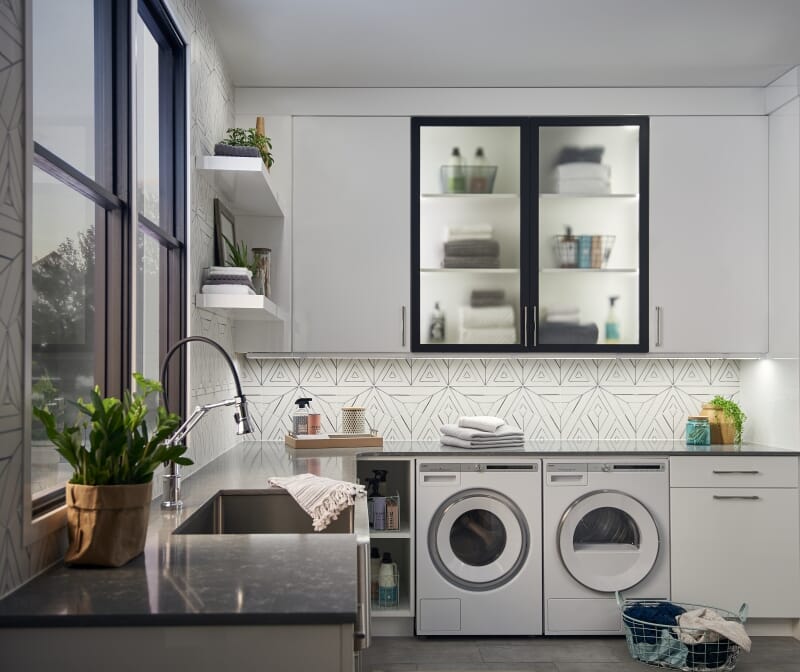 How to Use Under Cabinet Lights in Your Home - LightsOnline Blog