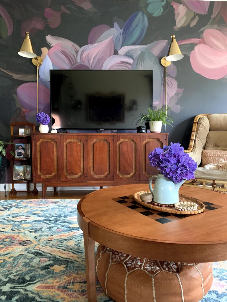 How to Get Grandmillennial Style - LightsOnline Blog