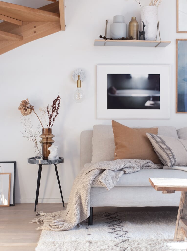 Rethink the Wall Sconce - LightsOnline Blog