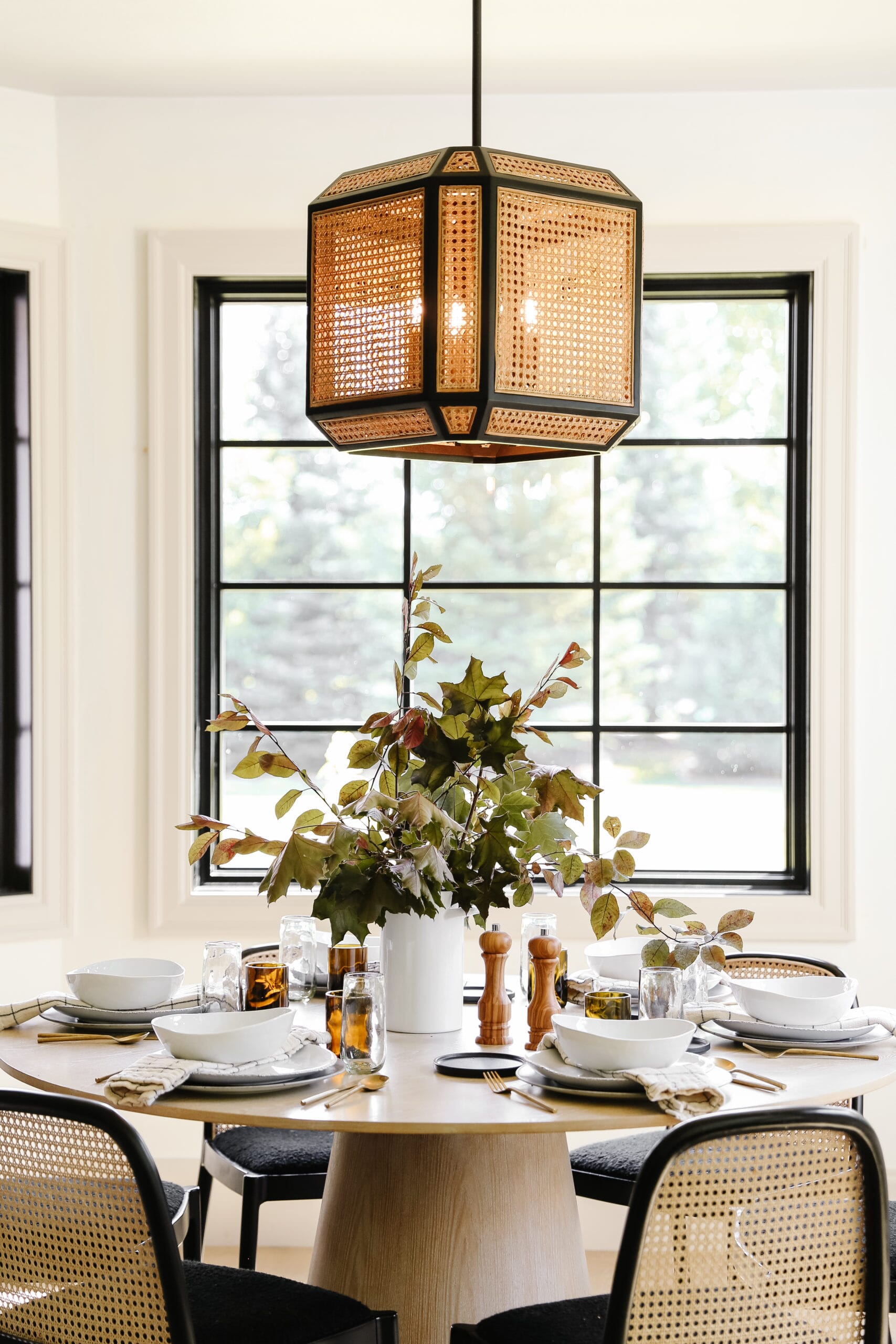 Top Trend in 2023: Natural Materials and Sustainability - LightsOnline Blog