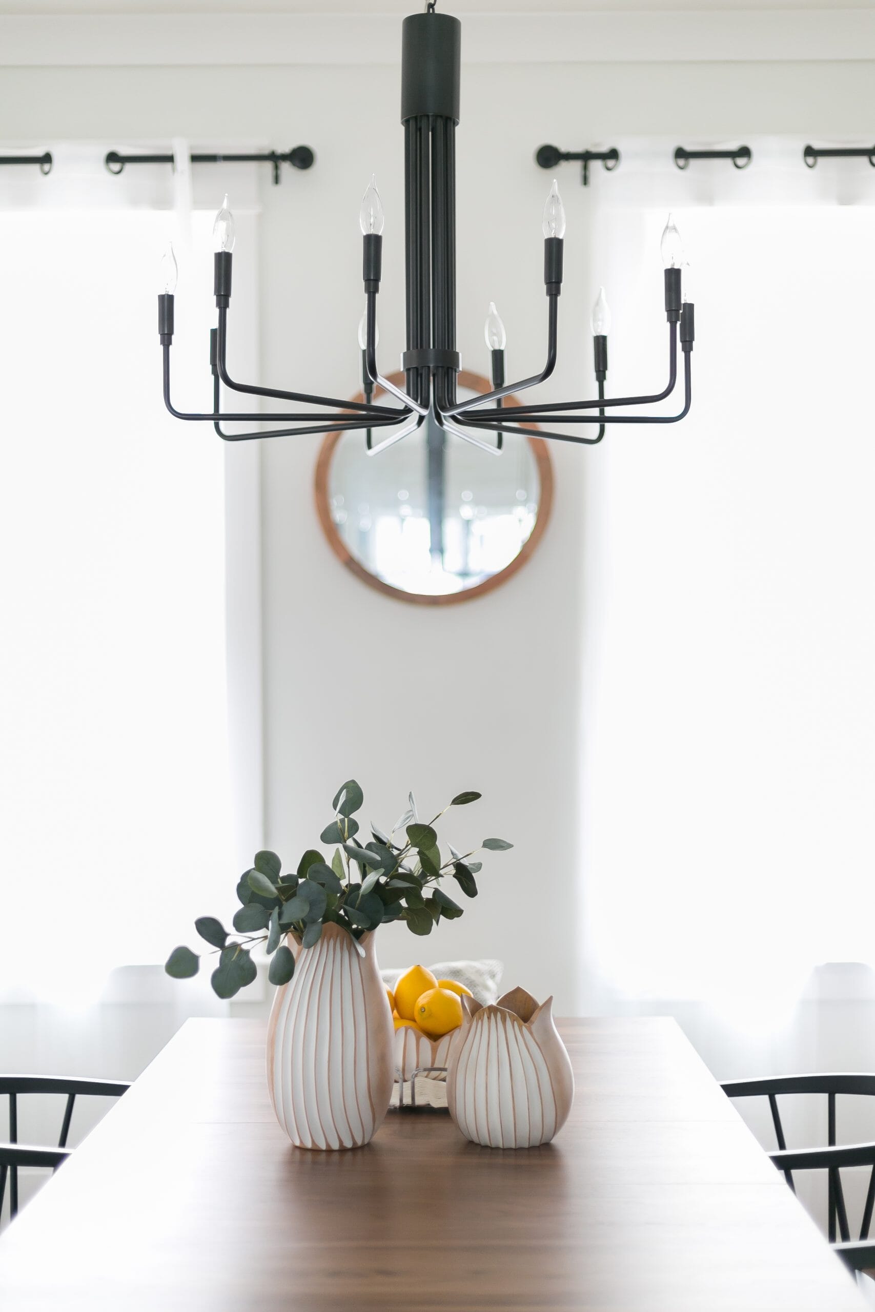 How Chandeliers Set the Tone in Your Dining Room - LightsOnline Blog