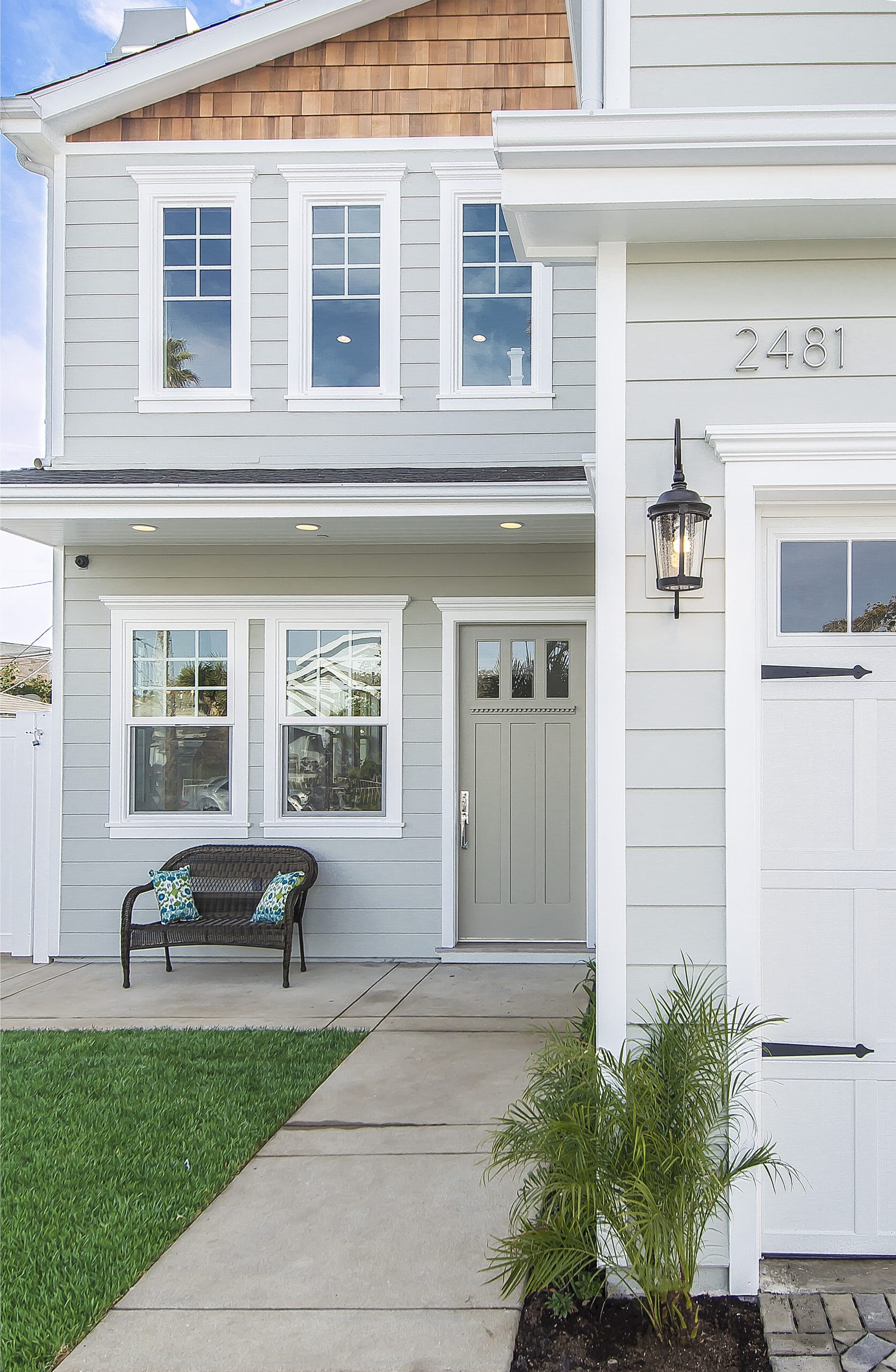 How to Choose Outdoor Lighting That Lasts - Lights Online Blog