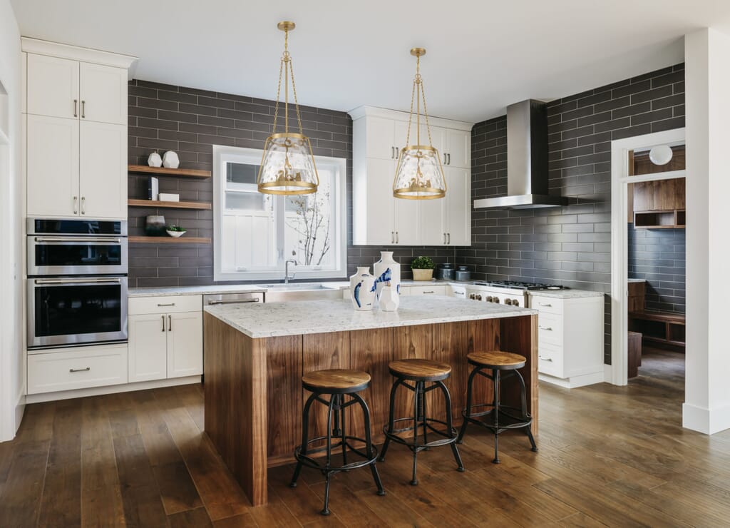 Gorgeous Glass: The Lighting Trend That Steals the Show in 2026 - LightsOnline Blog
