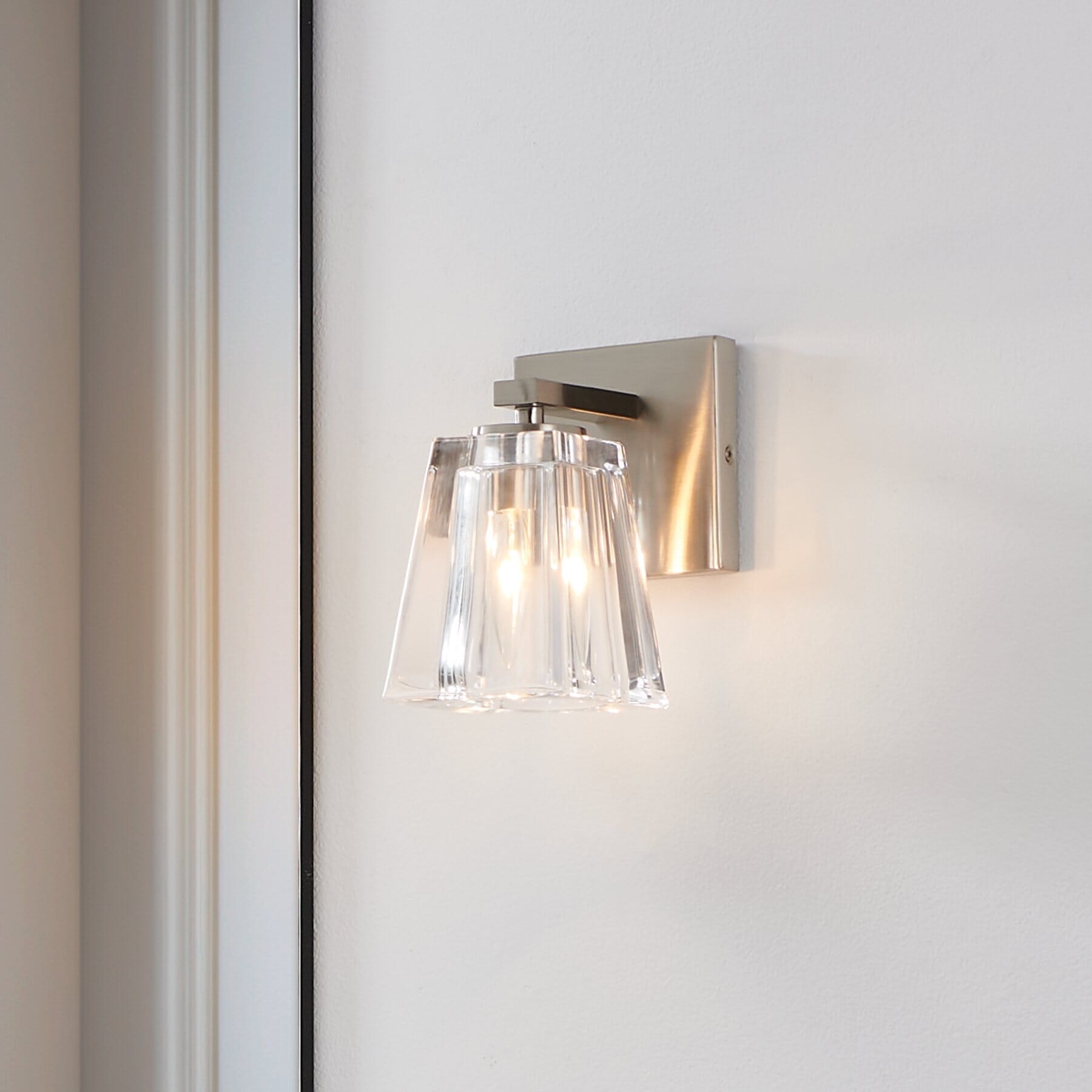 Valentin 4-inch 1-light Brushed Nickel Vanity Light with Clear Pressed Glass Shade
