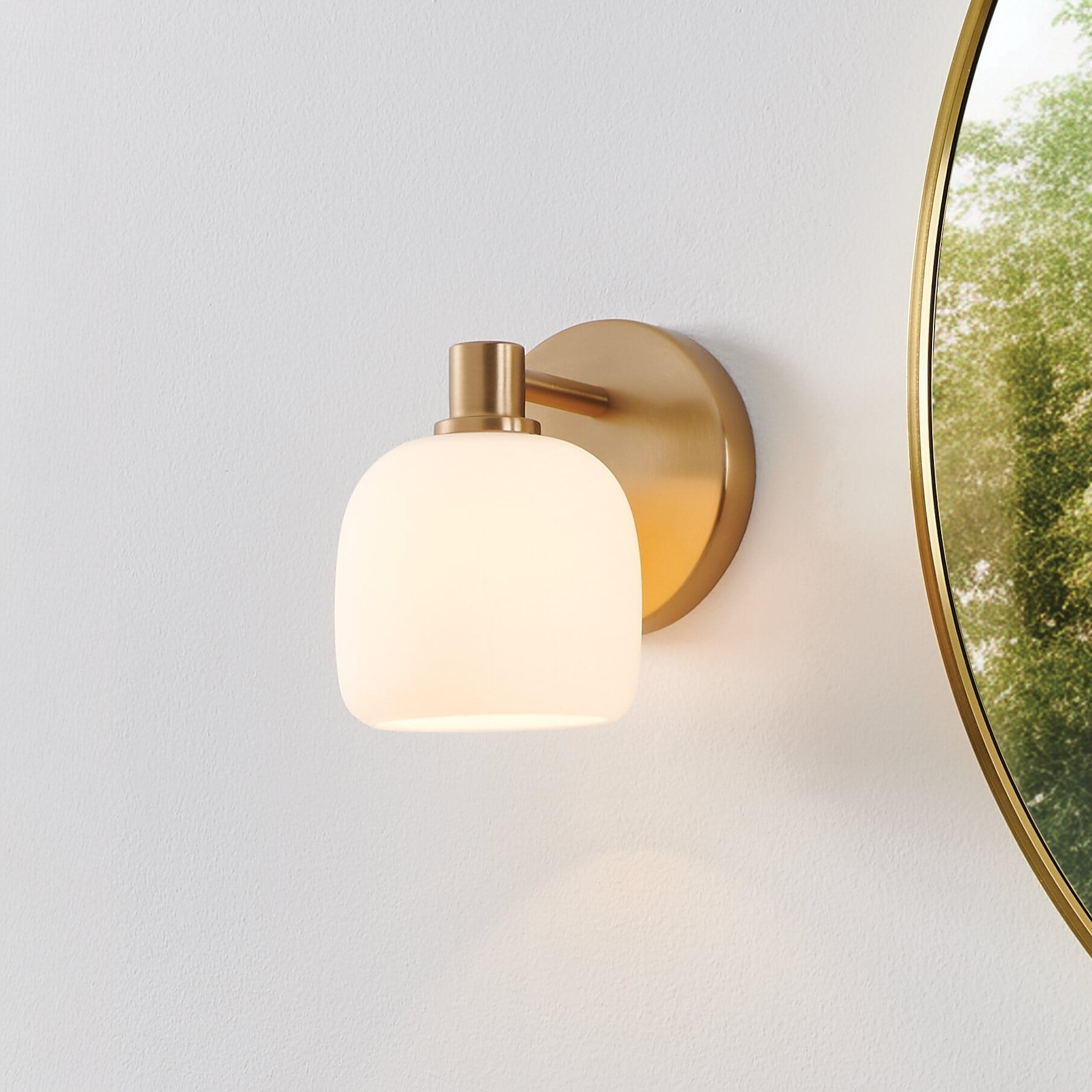 Valentina 5-inch 1-light Champagne Gold Vanity Light with Etched Opal Glass Shade