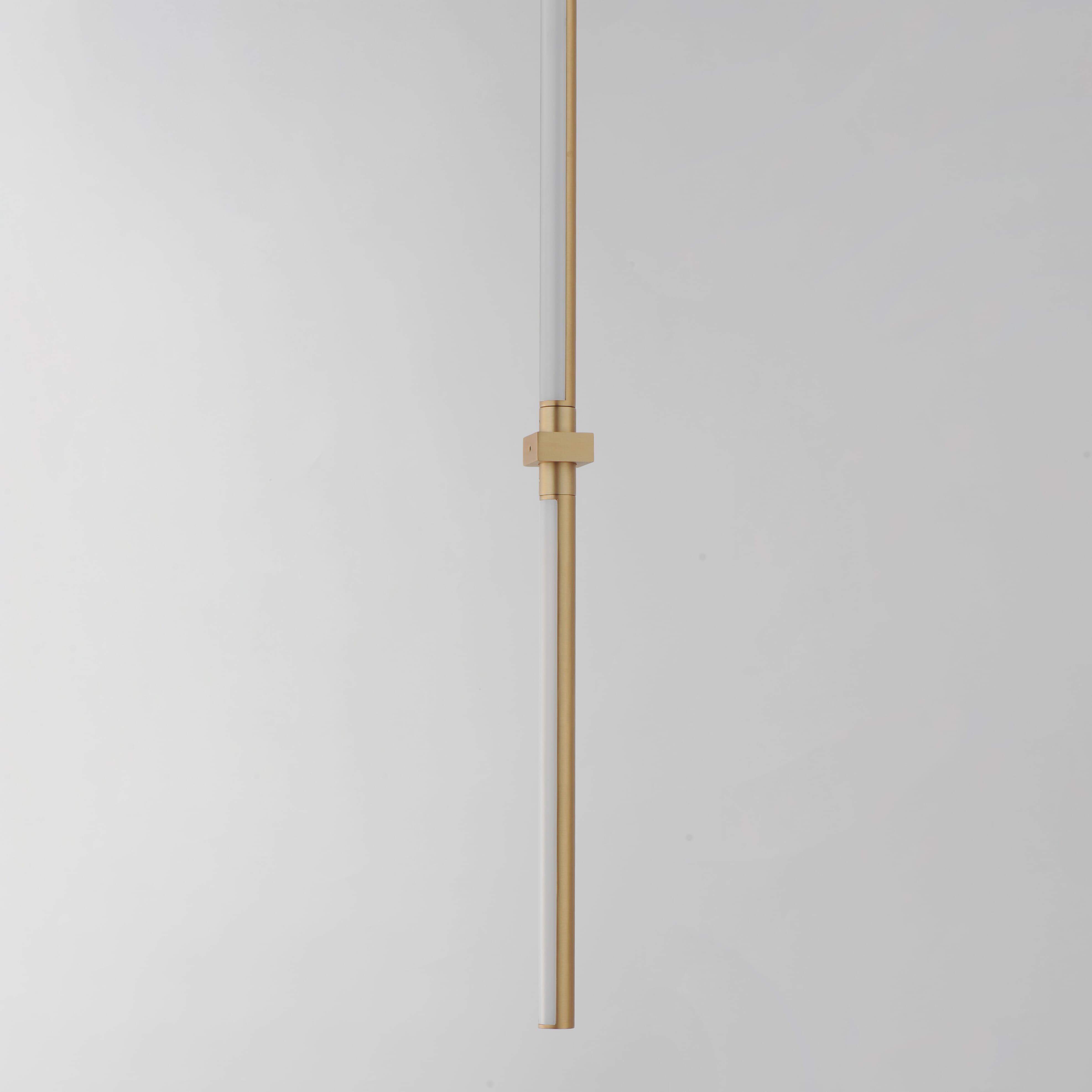 ET2 Lighting Dorian 3-Light Single Pendant in Gold