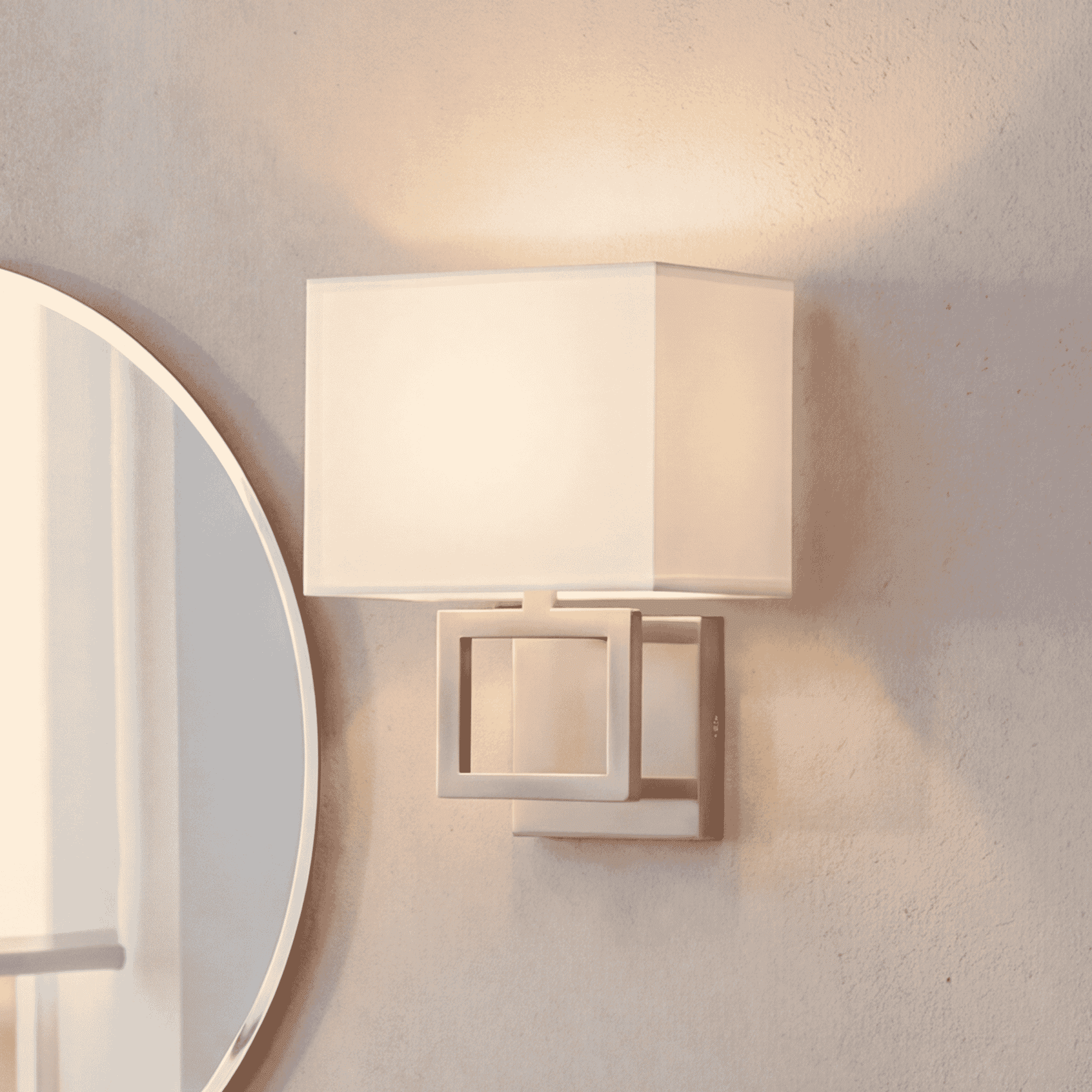 Trade Winds Lighting 1-Light Wall Sconce In Brushed Nickel