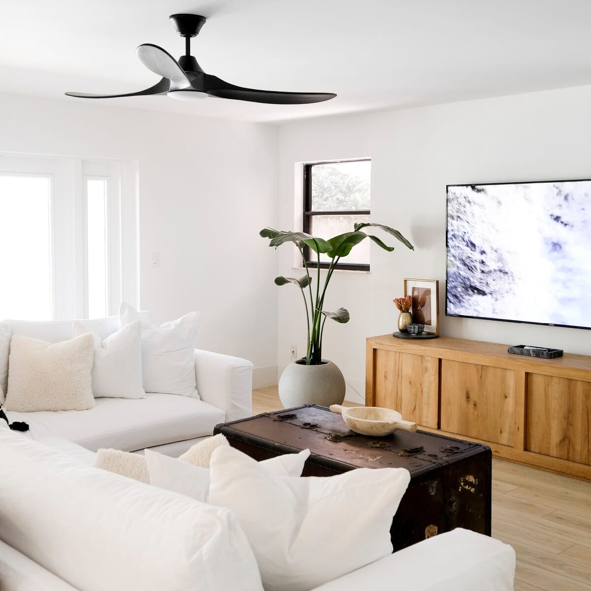 Visual Comfort Monte Carlo Maverick Ceiling Fan - Thumbnail 5