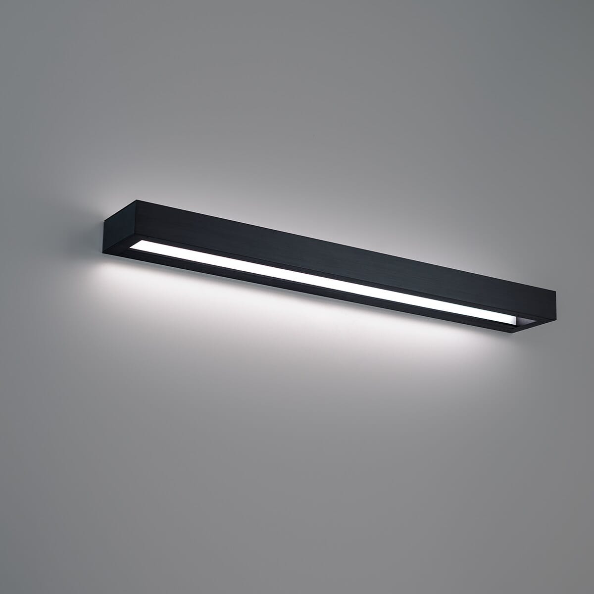 Black modern deals bathroom light fixture